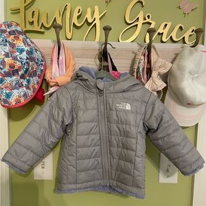 The North Face Reversible Full Zip Hooded
Jacket - Infants'